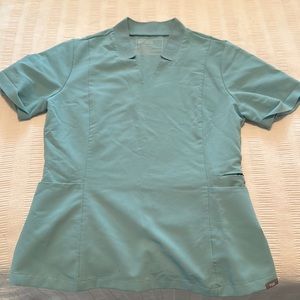 New without tags seaglass FIGS